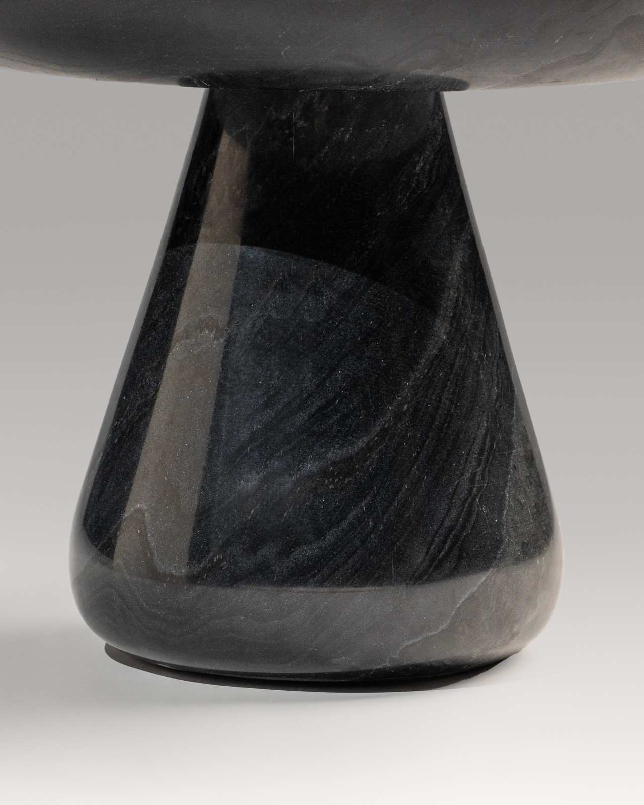 Keemun Black Marble Stool